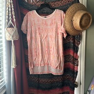 Beautiful printed We the Free flowy tee